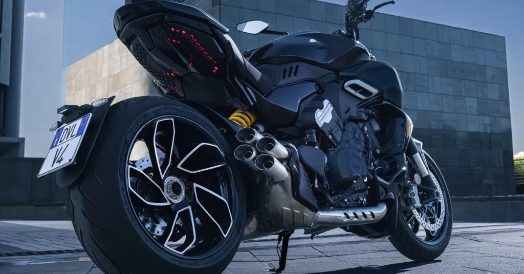 Ducati Diavel V4 Custom Edition